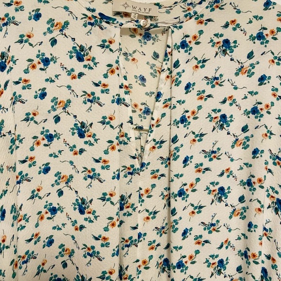 WAYF Floral Keyhole Front Tunic Top size Small - Picture 2 of 10